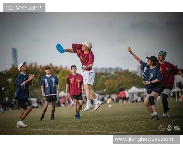 南京飞盘队实力大提升引发热议飞盘运动新风潮