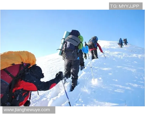 极限运动的魅力与策略:深入分析杭州极限运动队的战术与训练秘诀 极限运动的魅力与策略:深入分析杭州极限运动队的战术与训练秘诀