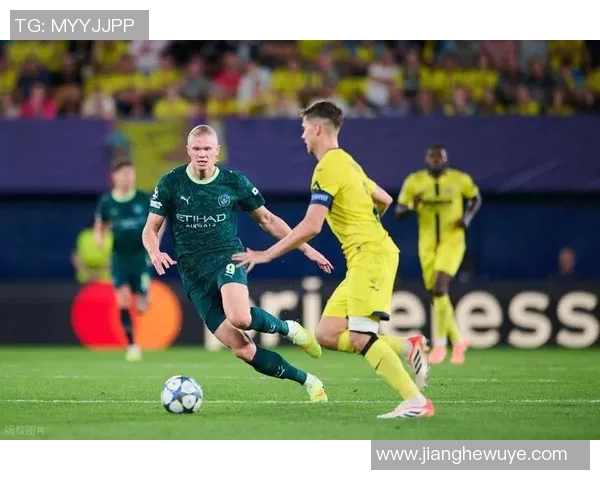 哈兰德引领足坛新风潮 曼城锋线之王的成长与突破